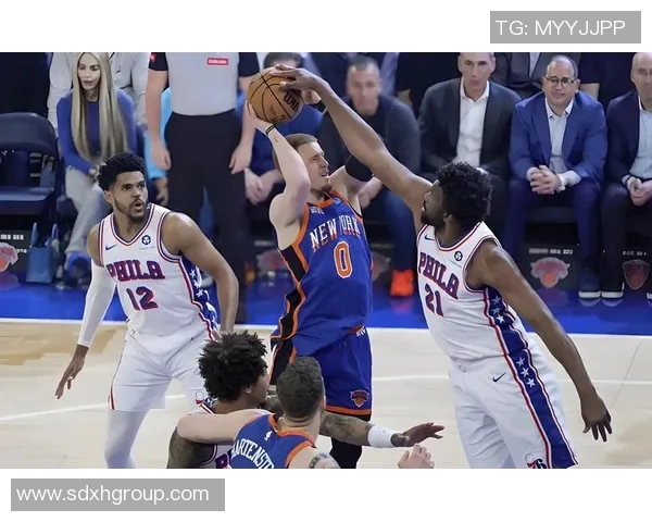 湖人队与热火激战正酣NBA季后赛精彩瞬间回顾与分析